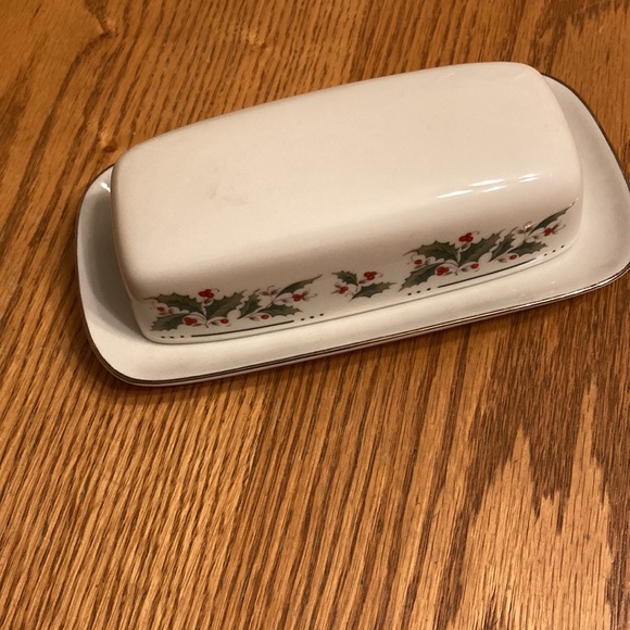 Holly Yuletide Serving Bundle (set of 3) - Picture 9 of 14